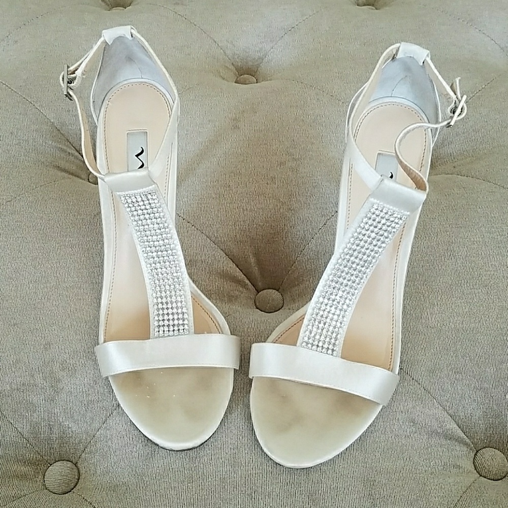Ivory & crystal shoe